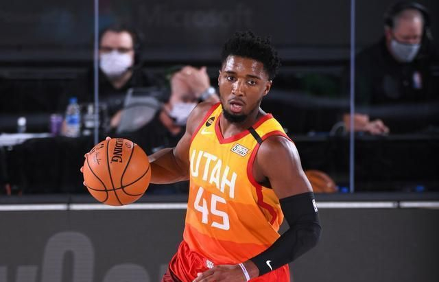 风云突变AC米兰集结日手感冰凉，意甲版图或变，底气十足，赛季目标并未改变的简单介绍欧博官网